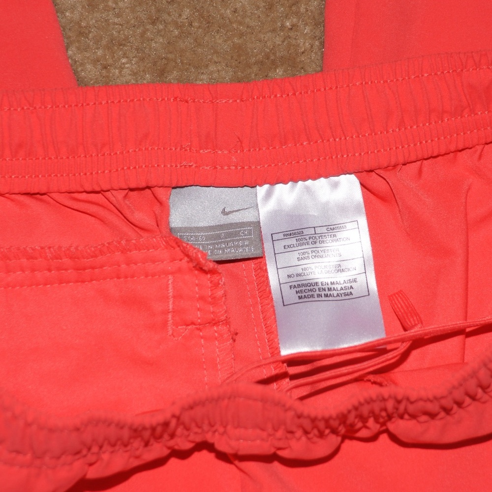 Nike coral pink capris - Picture 3 of 3